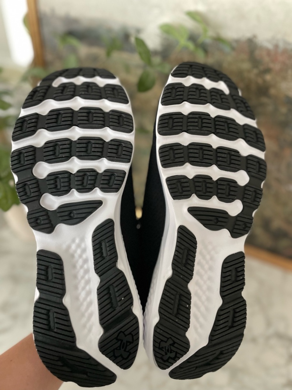 Under Armour Charged Escape 4 Running Shoes Size 11 Sneakers Black & White - Picture 6 of 8